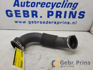 Gebruikte Aanzuigslang Lucht Ford Tourneo Connect/Grand Tourneo Connect 1.0 EcoBoost 12V Prijs € 25,00 Margeregeling aangeboden door Autorec. Gebr. Prins b.v.
