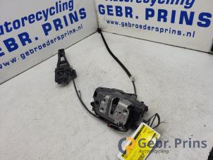 Gebruikte Deurslot Mechaniek 4Deurs links-voor Ford C-Max (DXA) 1.6 SCTi 16V Prijs € 25,00 Margeregeling aangeboden door Autorec. Gebr. Prins b.v.