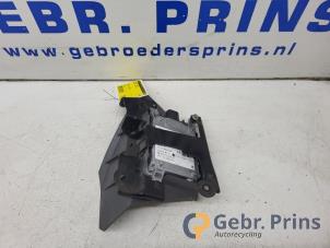 Gebruikte Dode hoek sensor Mazda 3 (BM/BN) 2.0 SkyActiv-G 16V Prijs € 75,00 Margeregeling aangeboden door Autorec. Gebr. Prins b.v.