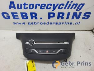 Gebruikte Radiobedienings paneel Peugeot 308 (L3/L8/LB/LH/LP) 1.6 BlueHDi 120 Prijs € 50,00 Margeregeling aangeboden door Autorec. Gebr. Prins b.v.