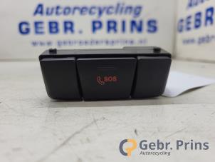 Gebruikte SOS knop Mercedes CLA Shooting Brake (117.9) 2.2 CLA-200 CDI, 200 d 16V Prijs € 20,00 Margeregeling aangeboden door Autorec. Gebr. Prins b.v.