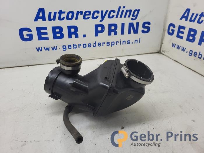 Gebruikte Intercooler Buis Mercedes CLA Shooting Brake (117.9) 2.2 CLA-200 CDI, 200 d 16V Prijs € 35,00 Margeregeling aangeboden door Autorec. Gebr. Prins b.v.
