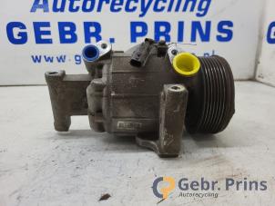 Gebruikte Aircopomp Renault Twingo III (AH) 1.0 SCe 70 12V Prijs € 100,00 Margeregeling aangeboden door Autorec. Gebr. Prins b.v.