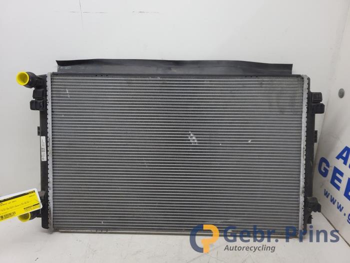Gebruikte Radiateur Skoda Octavia Combi (5EAC) 1.6 TDI Greenline 16V Prijs € 40,00 Margeregeling aangeboden door Autorec. Gebr. Prins b.v.