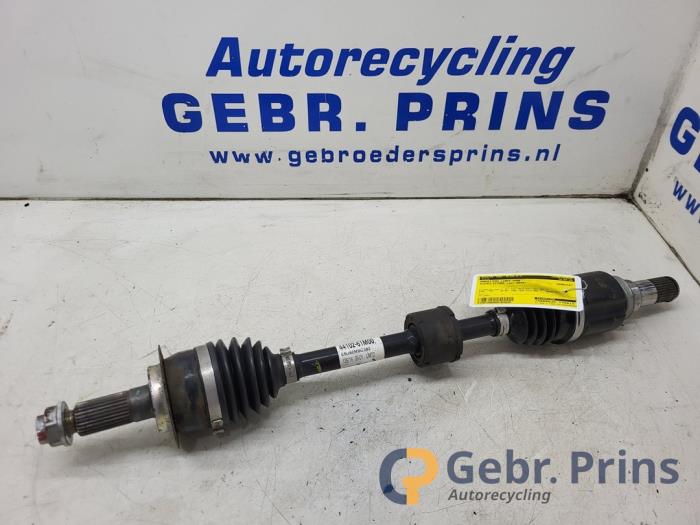 Gebruikte Steekas links-voor Suzuki Vitara (LY/MY) 1.6 16V VVT Prijs € 125,00 Margeregeling aangeboden door Autorec. Gebr. Prins b.v.