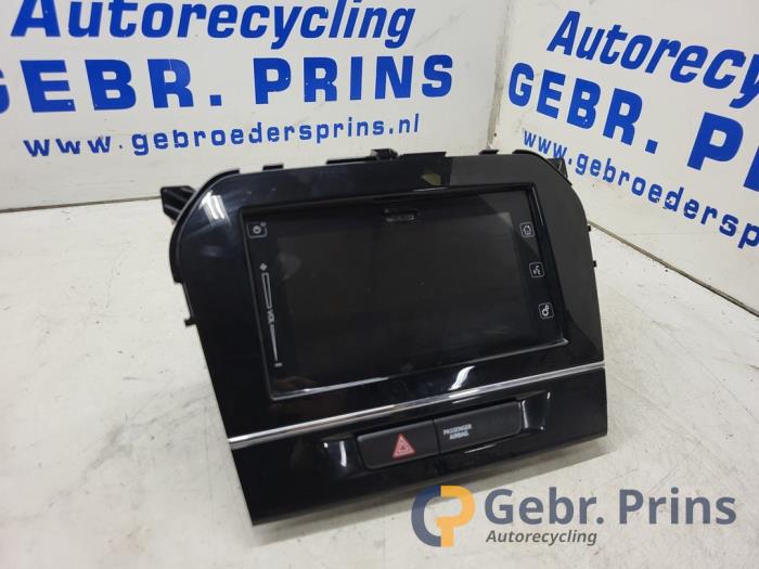 Gebruikte Display Interieur Suzuki Vitara (LY/MY) 1.6 16V VVT Prijs € 350,00 Margeregeling aangeboden door Autorec. Gebr. Prins b.v.