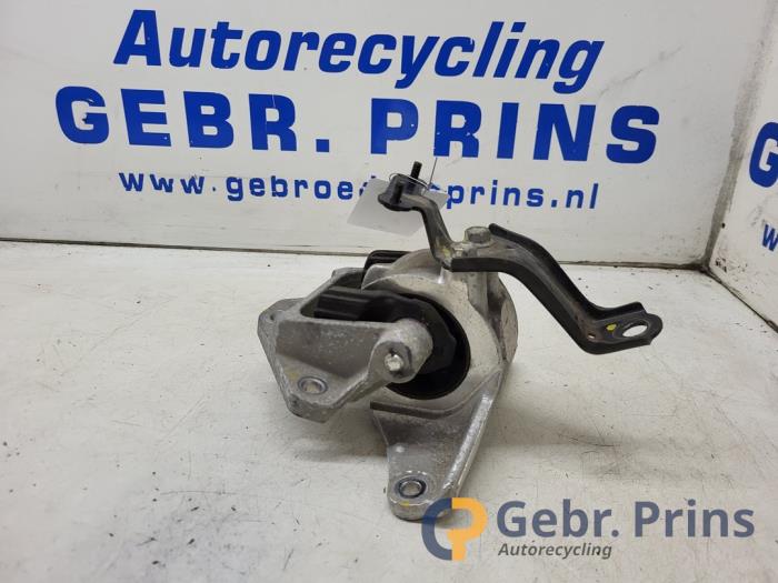 Gebruikte Motorsteun Suzuki Vitara (LY/MY) 1.6 16V VVT Prijs € 30,00 Margeregeling aangeboden door Autorec. Gebr. Prins b.v.