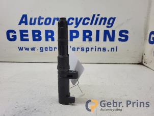Gebruikte Pen Bobine Dacia Duster (HS) 1.6 16V Prijs € 15,00 Margeregeling aangeboden door Autorec. Gebr. Prins b.v.