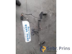 Gebruikte Trekhaak Opel Astra K 1.6 CDTI 110 16V Prijs € 200,00 Margeregeling aangeboden door Autorec. Gebr. Prins b.v.