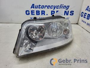 Gebruikte Linker Koplamp Volkswagen Sharan (7M8/M9/M6) 2.8 V6 24V Prijs € 25,00 Margeregeling aangeboden door Autorec. Gebr. Prins b.v.