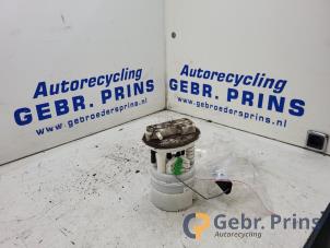 Gebruikte Benzinepomp Dacia Duster (HS) 1.6 16V Prijs € 40,00 Margeregeling aangeboden door Autorec. Gebr. Prins b.v.