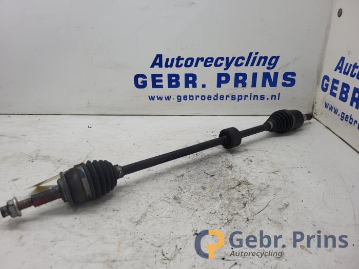 Gebruikte Steekas rechts-voor Suzuki Ignis (MF) 1.2 Dual Jet 16V Smart Hybrid Prijs € 75,00 Margeregeling aangeboden door Autorec. Gebr. Prins b.v.