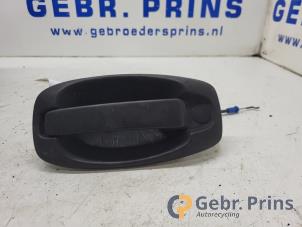 Gebruikte Deurgreep 2Deurs rechts Opel Combo 1.3 CDTI 16V ecoFlex Prijs € 20,00 Margeregeling aangeboden door Autorec. Gebr. Prins b.v.