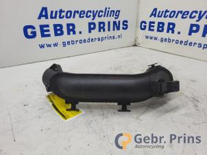 Gebruikte Luchtinlaat slang Audi A1 (8X1/8XK) 1.2 TFSI Prijs € 20,00 Margeregeling aangeboden door Autorec. Gebr. Prins b.v.