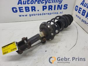 Gebruikte Voorpoot links Opel Combo (Corsa C) 1.7 DI 16V Prijs € 30,00 Margeregeling aangeboden door Autorec. Gebr. Prins b.v.