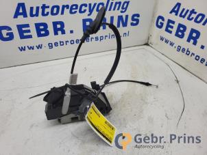 Gebruikte Slotmechaniek Portier 2Deurs rechts Ford Transit Custom 2.0 TDCi 16V Eco Blue 130 Prijs € 42,35 Inclusief btw aangeboden door Autorec. Gebr. Prins b.v.