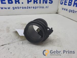 Gebruikte Luchtmassameter Peugeot 407 SW (6E) 2.0 HDiF 16V Prijs € 15,00 Margeregeling aangeboden door Autorec. Gebr. Prins b.v.