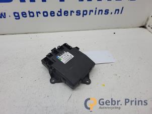 Gebruikte Centrale Deurvergrendelings Module Mercedes A (W169) 2.0 A-180 CDI 16V 5-Drs. Prijs € 15,00 Margeregeling aangeboden door Autorec. Gebr. Prins b.v.