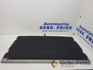 Gebruikte Hoedenplank Audi A2 (8Z0) 1.4 16V Prijs € 40,00 Margeregeling aangeboden door Autorec. Gebr. Prins b.v.