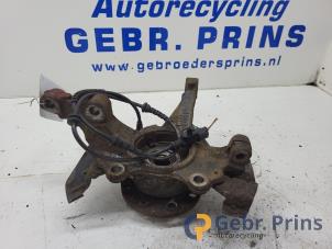 Gebruikte Asschenkel rechts-voor Opel Corsa D 1.2 16V Prijs € 25,00 Margeregeling aangeboden door Autorec. Gebr. Prins b.v.