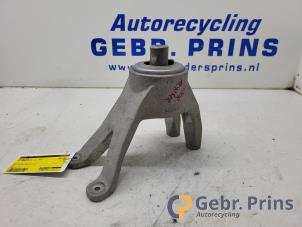 Gebruikte Motorsteun Volkswagen Transporter T6 2.0 TDI Prijs € 48,40 Inclusief btw aangeboden door Autorec. Gebr. Prins b.v.