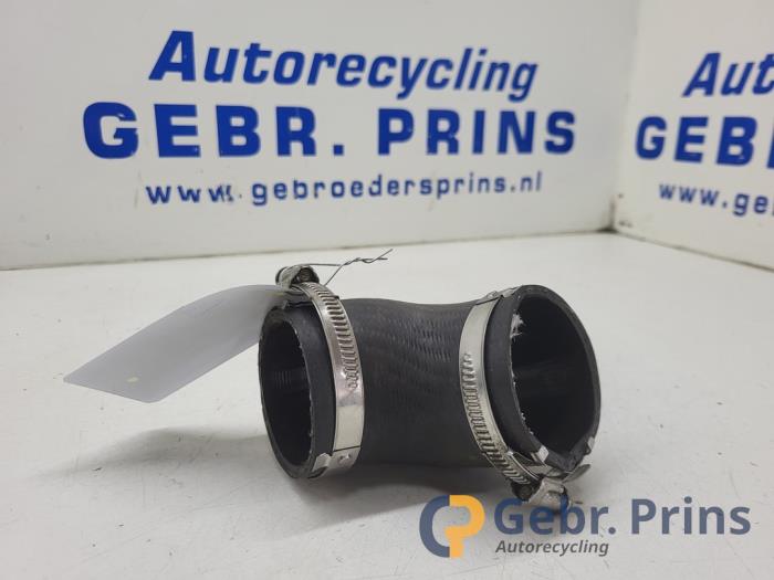 Gebruikte Intercooler Slang Volkswagen Transporter T6 2.0 TDI Prijs € 24,20 Inclusief btw aangeboden door Autorec. Gebr. Prins b.v.