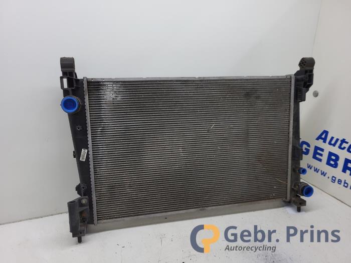 Gebruikte Radiateur Opel Corsa D 1.6i OPC 16V Turbo Prijs € 30,00 Margeregeling aangeboden door Autorec. Gebr. Prins b.v.