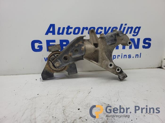 Gebruikte Motorsteun Suzuki New Ignis (MH) 1.3 16V Prijs € 20,00 Margeregeling aangeboden door Autorec. Gebr. Prins b.v.