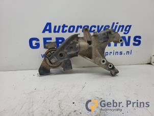 Gebruikte Motorsteun Suzuki New Ignis (MH) 1.3 16V Prijs € 20,00 Margeregeling aangeboden door Autorec. Gebr. Prins b.v.