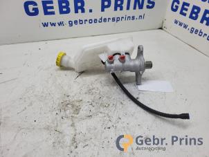 Gebruikte Hoofdremcilinder Opel Crossland (X) 1.2 Turbo 12V Prijs € 40,00 Margeregeling aangeboden door Autorec. Gebr. Prins b.v.