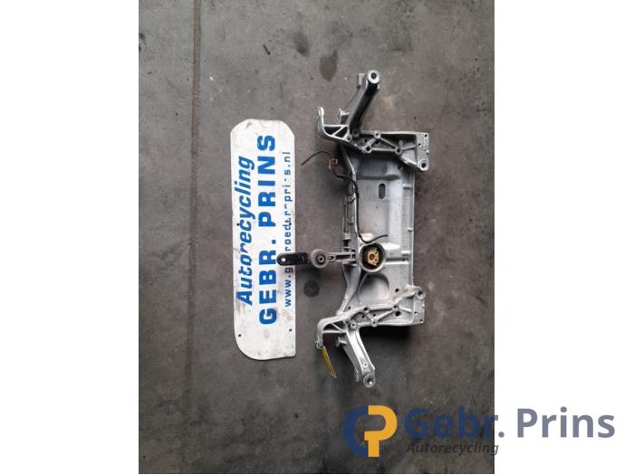Gebruikte Subframe Volkswagen Golf VI (5K1) 1.2 TSI Prijs € 100,00 Margeregeling aangeboden door Autorec. Gebr. Prins b.v.
