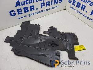 Gebruikte Luchtgeleider Opel Crossland (X) 1.2 Turbo 12V Prijs € 25,00 Margeregeling aangeboden door Autorec. Gebr. Prins b.v.