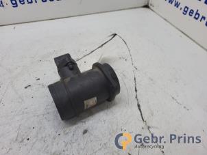 Gebruikte Luchtmassameter Volkswagen Transporter T4 2.5 TDI Prijs € 25,00 Margeregeling aangeboden door Autorec. Gebr. Prins b.v.