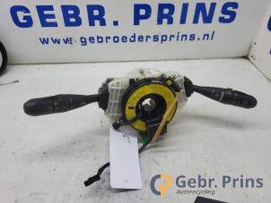 Gebruikte Combischakelaar Stuurkolom Mitsubishi Colt (Z2/Z3) 1.3 16V Prijs € 20,00 Margeregeling aangeboden door Autorec. Gebr. Prins b.v.