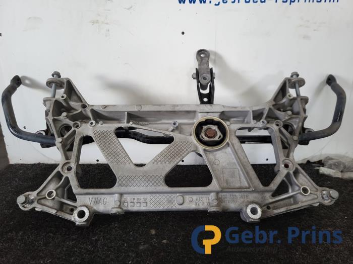 Gebruikte Subframe Volkswagen Passat Variant (3G5) 1.4 GTE 16V Prijs € 100,00 Margeregeling aangeboden door Autorec. Gebr. Prins b.v.