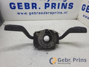 Gebruikte Combischakelaar Stuurkolom Volkswagen Transporter/Caravelle T5 1.9 TDi Prijs € 48,40 Inclusief btw aangeboden door Autorec. Gebr. Prins b.v.