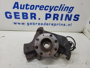 Gebruikte Fusee rechts-voor Fiat Grande Punto (199) 1.4 Prijs € 35,00 Margeregeling aangeboden door Autorec. Gebr. Prins b.v.