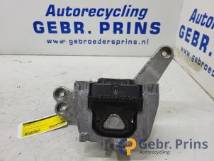 Gebruikte Motorrubber Volkswagen Passat Variant (3G5) 1.4 GTE 16V Prijs € 30,00 Margeregeling aangeboden door Autorec. Gebr. Prins b.v.