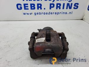 Gebruikte Remklauw (Tang) rechts-voor Citroen C2 (JM) 1.4 Prijs € 20,00 Margeregeling aangeboden door Autorec. Gebr. Prins b.v.