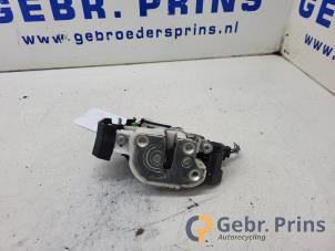 Gebruikte Deurslot Mechaniek 4Deurs links-voor Mitsubishi Colt (Z2/Z3) 1.3 16V Prijs € 15,00 Margeregeling aangeboden door Autorec. Gebr. Prins b.v.