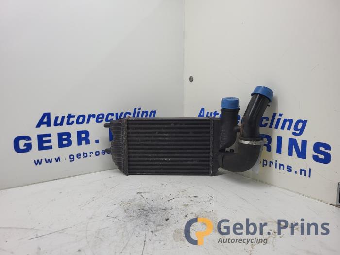 Gebruikte Intercooler Fiat Ducato (243/244/245/247) 2.8 JTD 15 Prijs € 30,25 Inclusief btw aangeboden door Autorec. Gebr. Prins b.v.