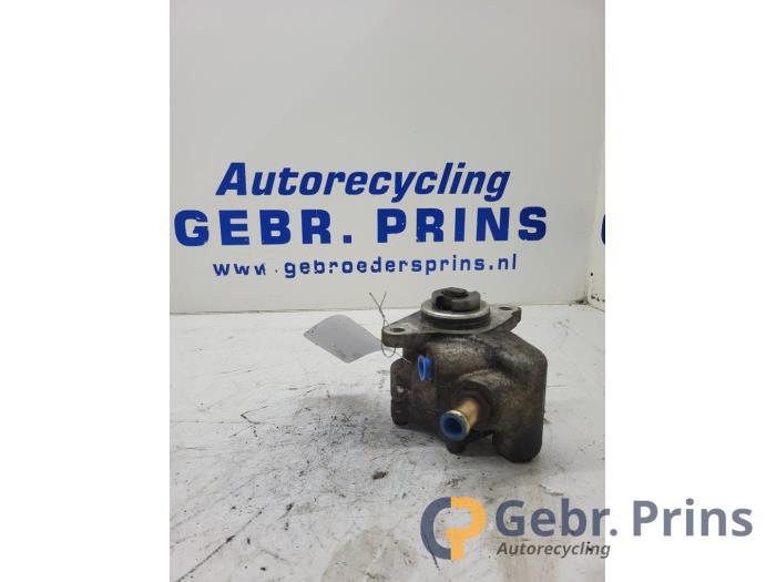 Gebruikte Pomp Servo Fiat Ducato (243/244/245/247) 2.8 JTD 15 Prijs € 48,40 Inclusief btw aangeboden door Autorec. Gebr. Prins b.v.