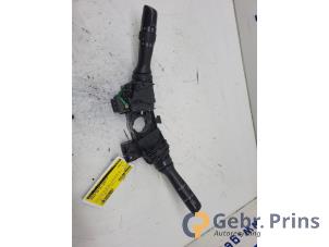 Gebruikte Licht + Raw Schakelaar Peugeot 108 1.0 12V Prijs € 40,00 Margeregeling aangeboden door Autorec. Gebr. Prins b.v.