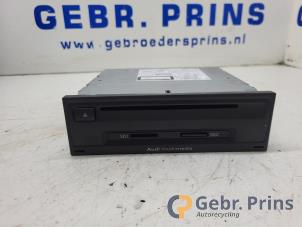 Gebruikte CD Speler Audi A3 Sportback (8VA/8VF) 1.4 TFSI 16V Prijs € 250,00 Margeregeling aangeboden door Autorec. Gebr. Prins b.v.