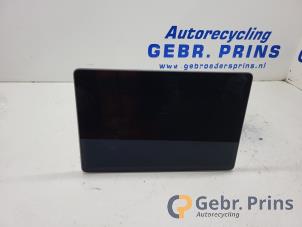 Gebruikte Display Interieur Tesla Model Y (5YJY) RWD Prijs € 350,00 Margeregeling aangeboden door Autorec. Gebr. Prins b.v.