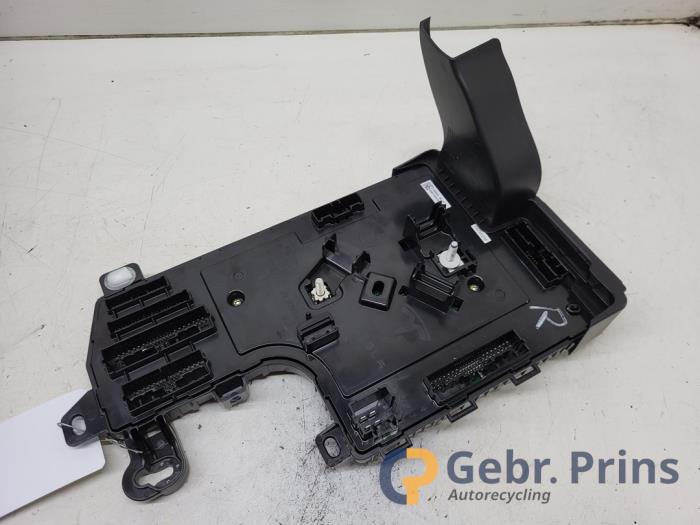 Gebruikte Computer Body Control Tesla Model 3 Long Range 72kWh Prijs € 100,00 Margeregeling aangeboden door Autorec. Gebr. Prins b.v.