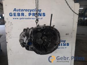 Gebruikte Versnellingsbak Opel Vivaro 1.9 DTI 16V Prijs € 544,50 Inclusief btw aangeboden door Autorec. Gebr. Prins b.v.