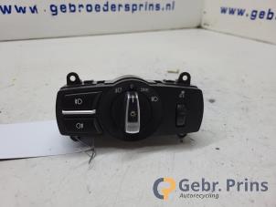 Gebruikte Licht Schakelaar BMW 7 serie (F01/02/03/04) 740d 24V Prijs € 35,00 Margeregeling aangeboden door Autorec. Gebr. Prins b.v.
