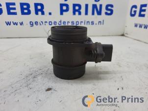 Gebruikte Luchtmassameter Volkswagen Caddy III (2KA,2KH,2CA,2CH) 2.0 SDI Prijs € 30,25 Inclusief btw aangeboden door Autorec. Gebr. Prins b.v.