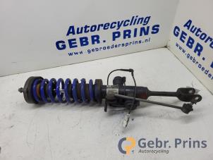 Gebruikte Voorpoot rechts BMW 7 serie (F01/02/03/04) 740d 24V Prijs € 150,00 Margeregeling aangeboden door Autorec. Gebr. Prins b.v.